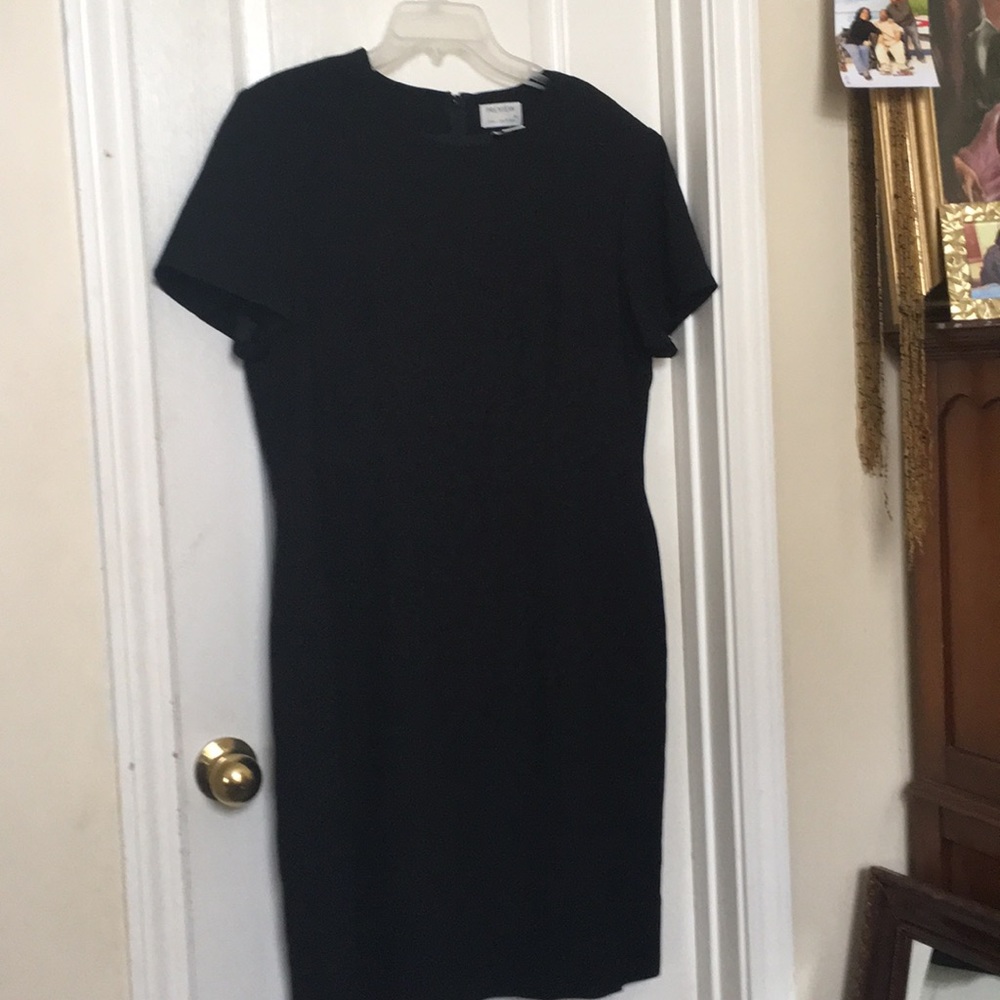 Dress - Picture 2 of 2